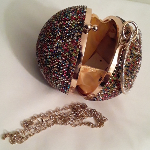 MULTI COLOR ROUND CLUTCH - Picture 3 of 3